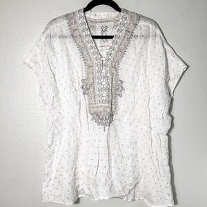 Johnny Was White Floral Embroidered Sleeveless Flowy Top Tunic